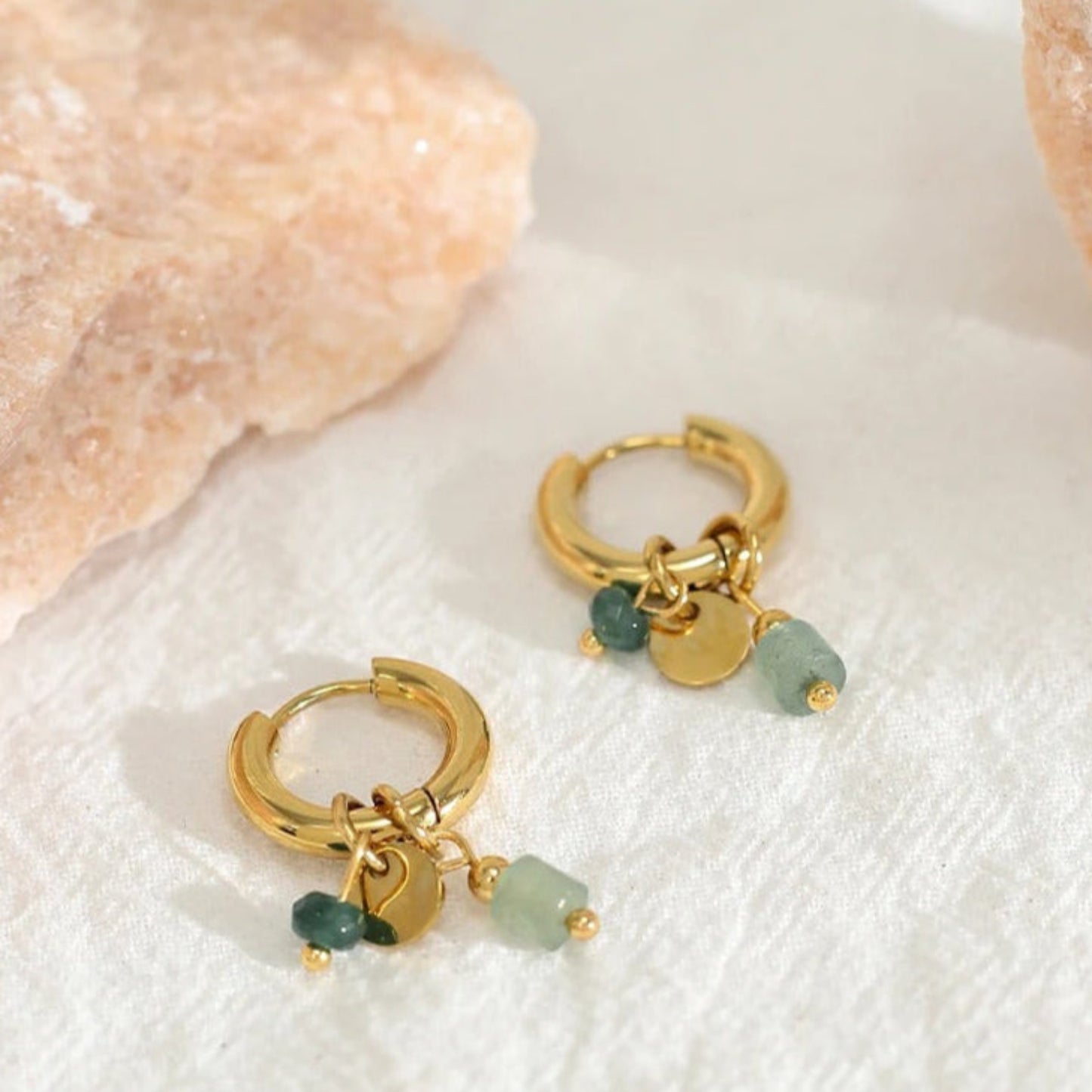 Aretes bolas de colores